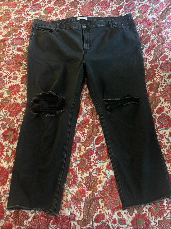 Abercrombie & Fitch Denim - Abercrombie & Fitch Black Distressed Ankle Straight Jeans